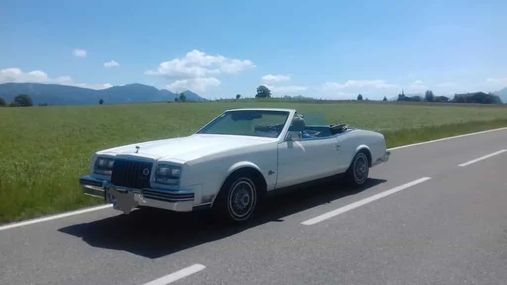 Buick Riviera Convertible 07/1983-photo-1