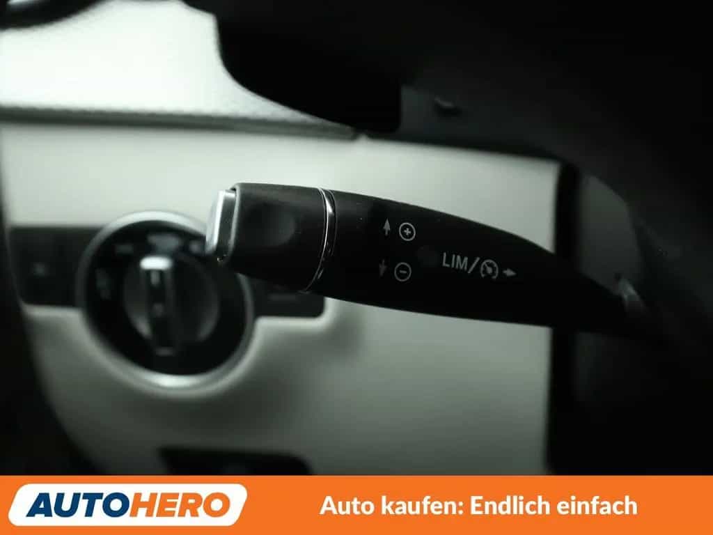 Mercedes-Benz B-Class 180 Urban Aut. *NAVI*TEMPO*PDC*SHZ* 10/2015-photo-25