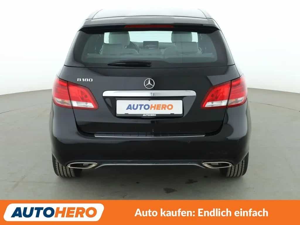 Mercedes-Benz B-Class 180 Urban Aut. *NAVI*TEMPO*PDC*SHZ* 10/2015-photo-3