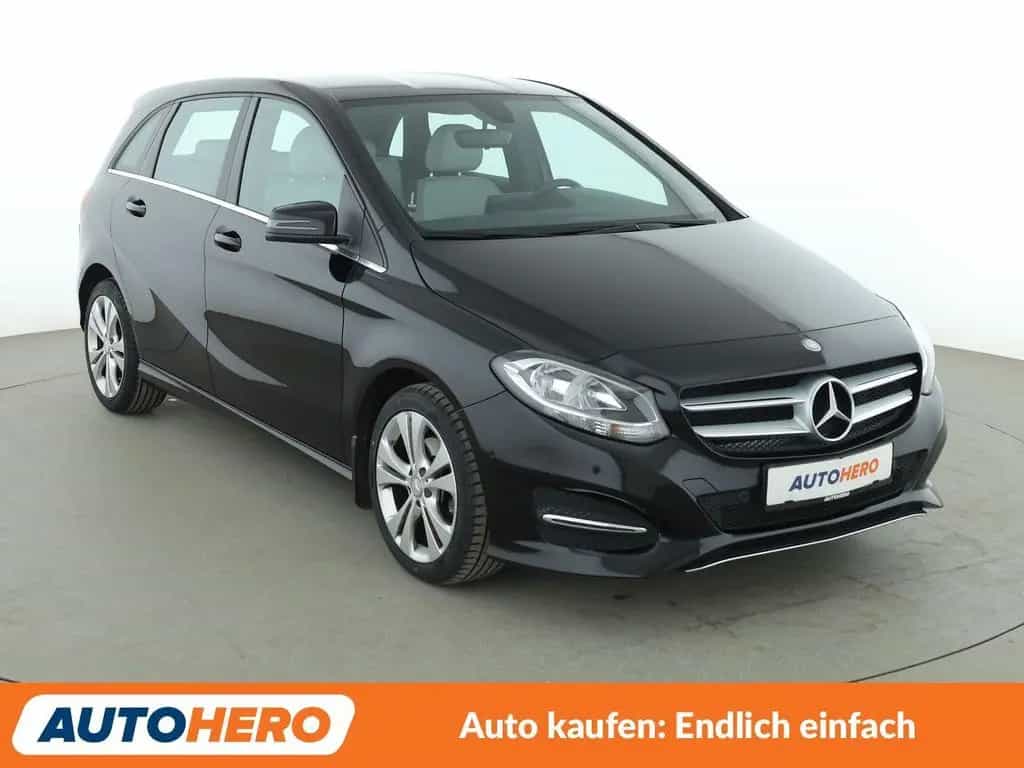 Mercedes-Benz B-Class 180 Urban Aut. *NAVI*TEMPO*PDC*SHZ* 10/2015-photo-6
