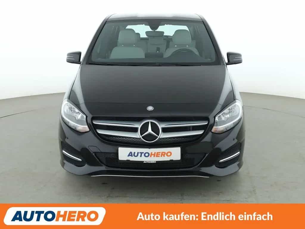 Mercedes-Benz B-Class 180 Urban Aut. *NAVI*TEMPO*PDC*SHZ* 10/2015-photo-7