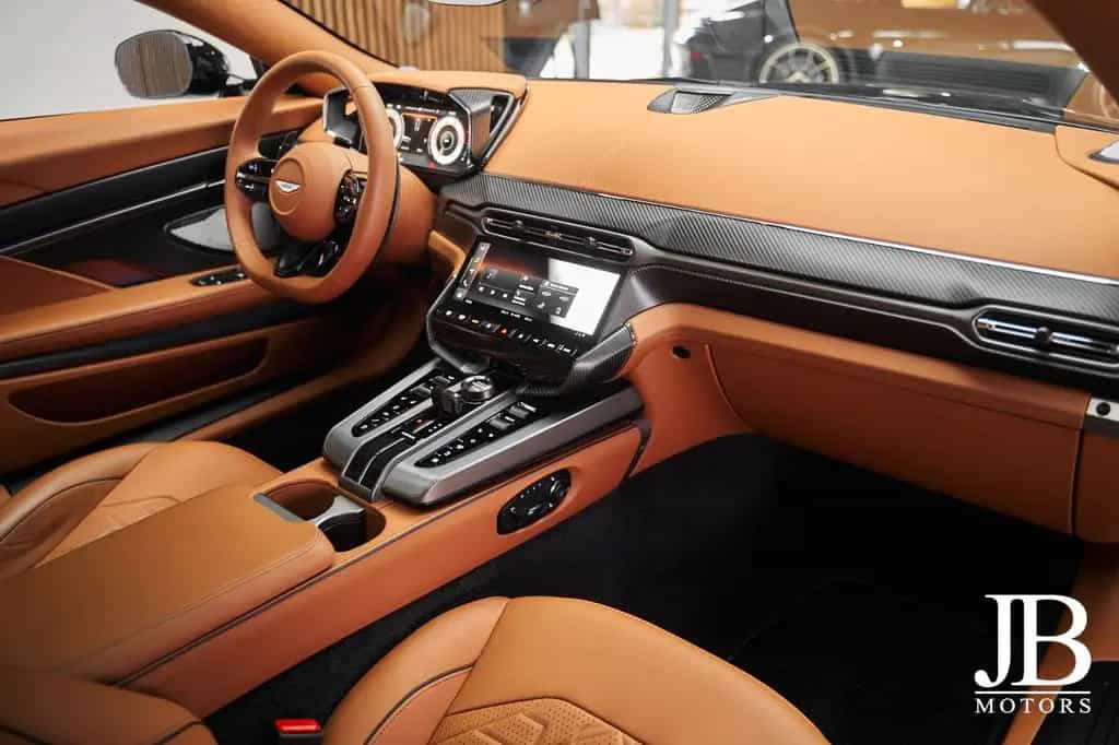 Aston Martin Vanquish V12 Carbon Titan B&W Special 09/2025-photo-13