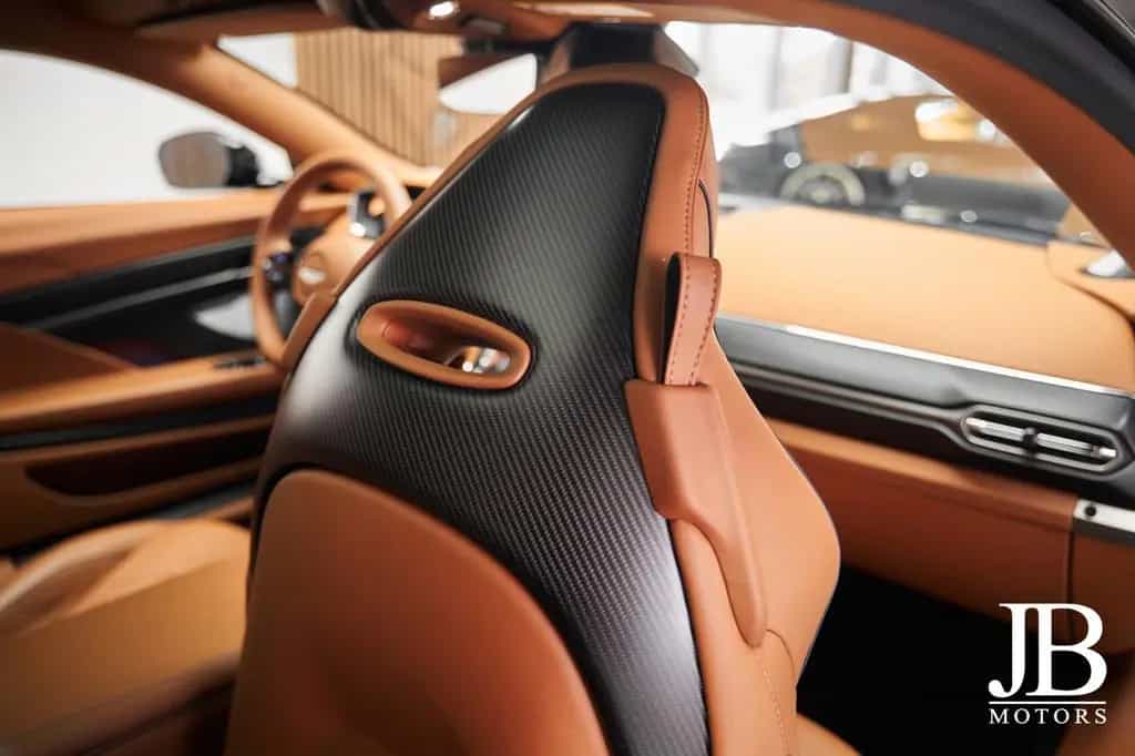 Aston Martin Vanquish V12 Carbon Titan B&W Special 09/2025-photo-22