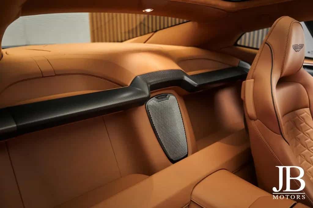 Aston Martin Vanquish V12 Carbon Titan B&W Special 09/2025-photo-23