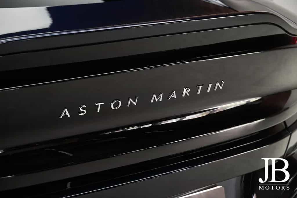 Aston Martin Vanquish V12 Carbon Titan B&W Special 09/2025-photo-26