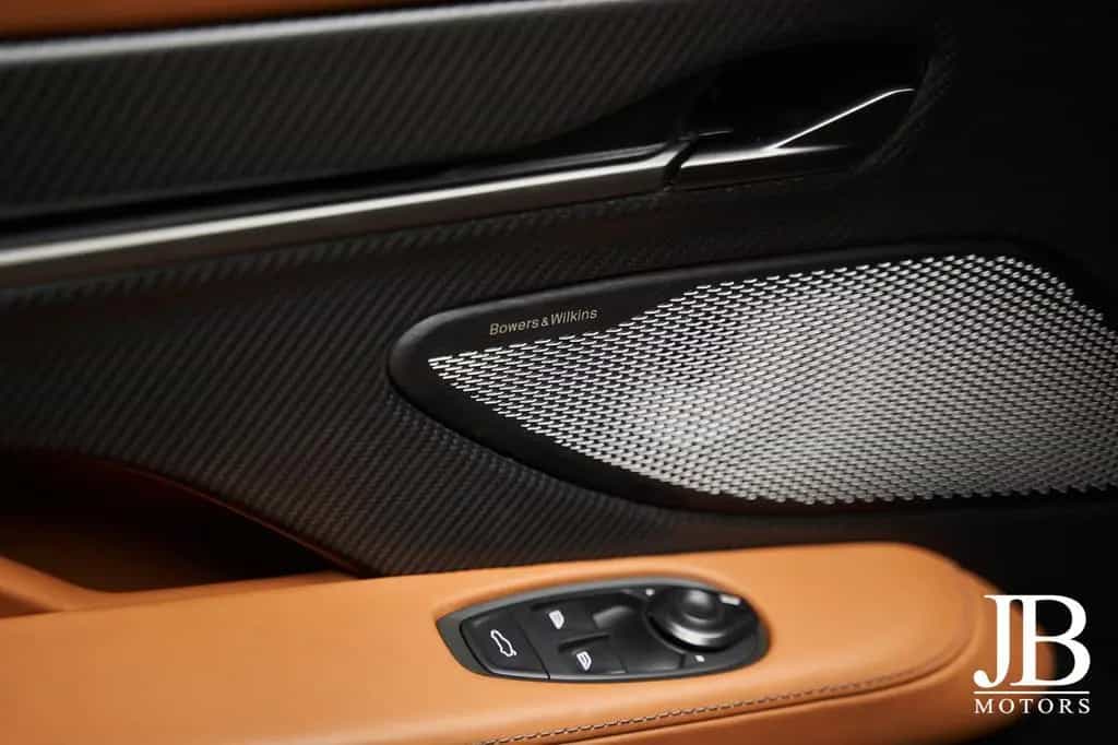 Aston Martin Vanquish V12 Carbon Titan B&W Special 09/2025-photo-28