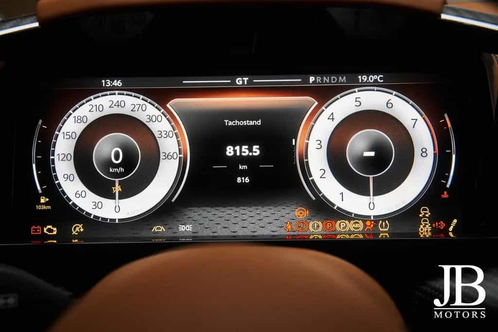 Aston Martin Vanquish V12 Carbon Titan B&W Special 09/2025-photo-35