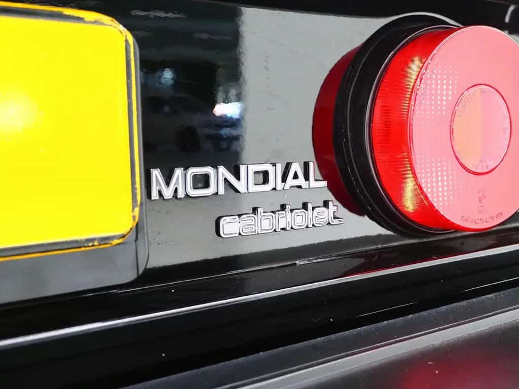 Ferrari Mondial Cabrio 3.0 Quattrovalvole | 1984 | Leder 01/1984-photo-29