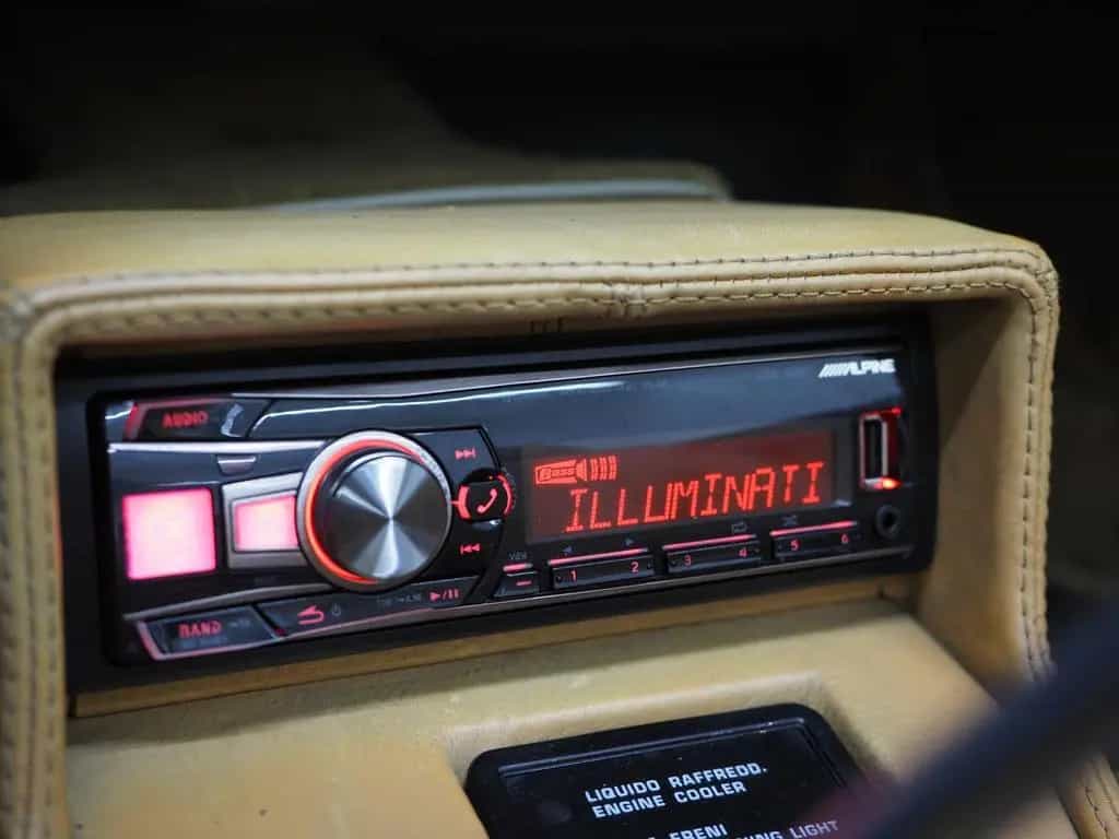 Ferrari Mondial Cabrio 3.0 Quattrovalvole | 1984 | Leder 01/1984-photo-43