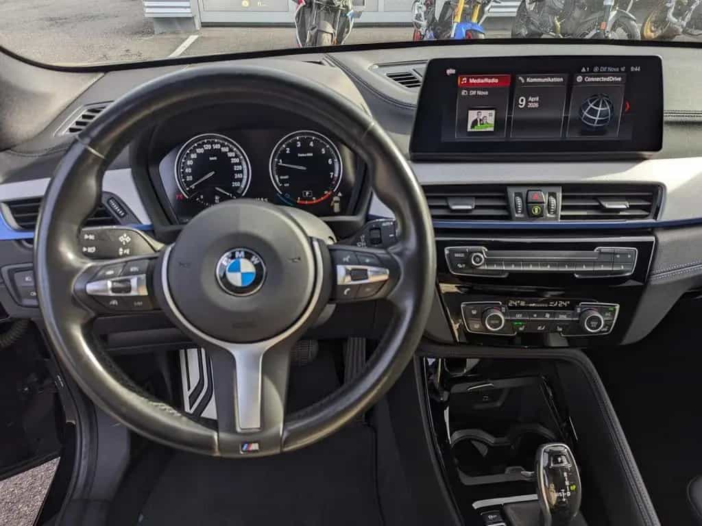 BMW X1 xDrive20i M Sport HUD ACC Kamera HiFi Navi19" 09/2020-photo-13