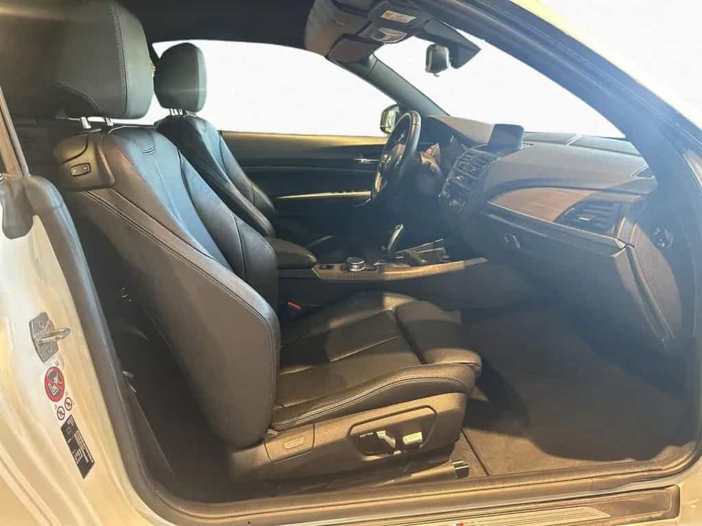 BMW 2 Series 230i Cabrio M Sport PDC SHZ AHK Tempo SpoSi Navi 01/2017-photo-9