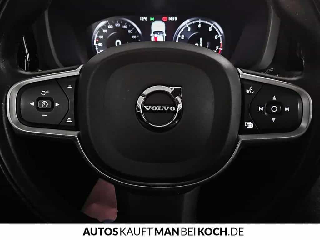 Volvo XC60 B5B Momentum Pro IntelliSPro STDHz AHK VLED 03/2021-photo-11