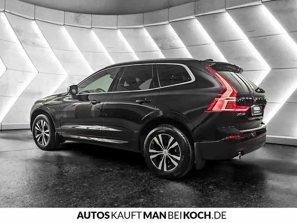 Volvo XC60 B5B Momentum Pro IntelliSPro STDHz AHK VLED 03/2021-photo-3
