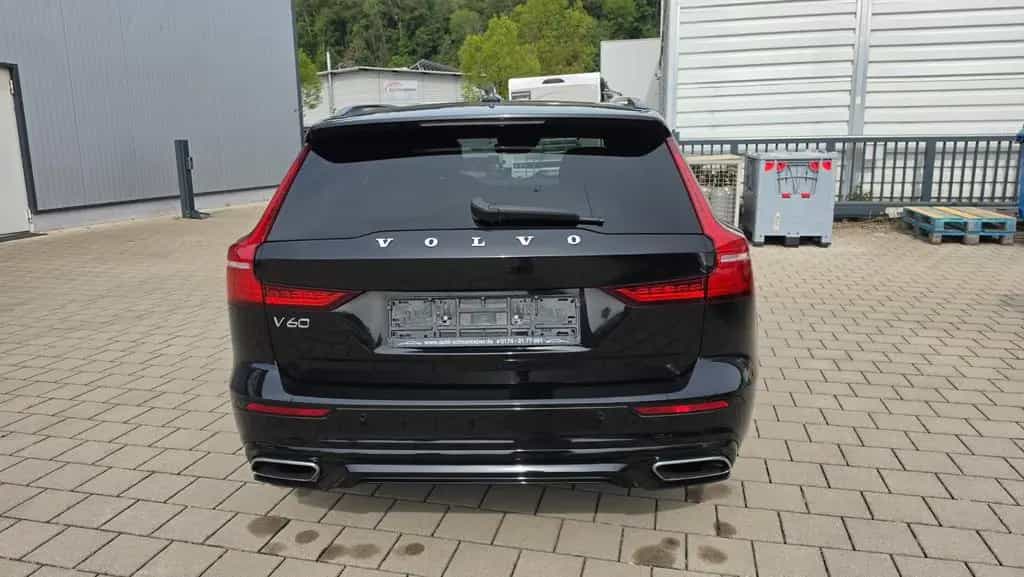 Volvo V60 Kombi R Design*Navi*RFK*19"*4xSHZ*Keyless* 12/2019-photo-6