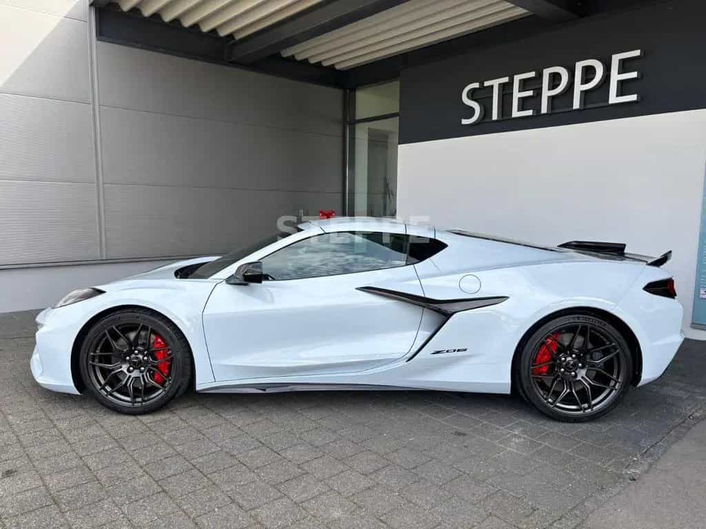 Corvette Z06 5,5V8 Coupe Europamodell 3LZ 08/2025-photo-2