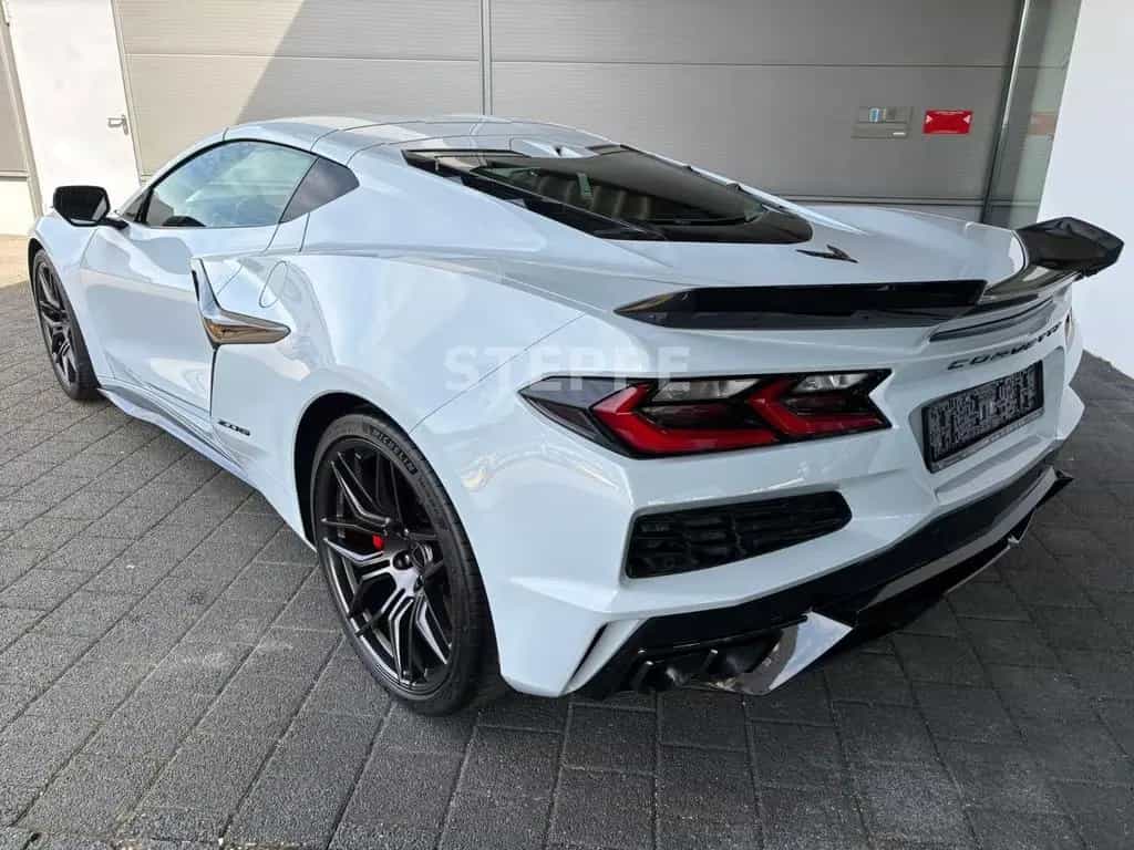 Corvette Z06 5,5V8 Coupe Europamodell 3LZ 08/2025-photo-3