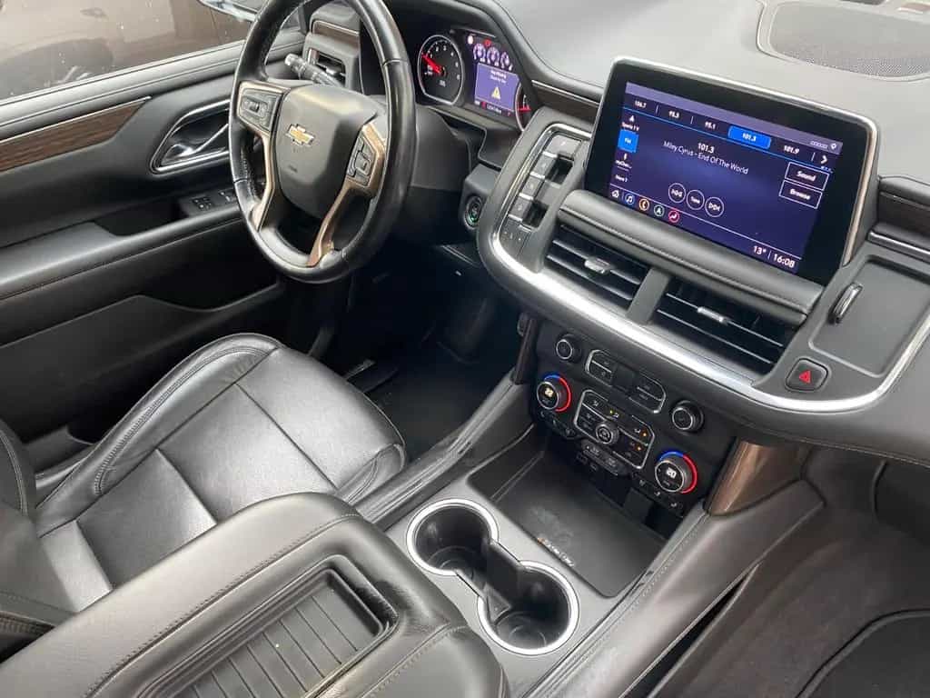 Chevrolet Suburban High Country 6,2l deutsche Ez/ 1. Hand 12/2021-photo-10