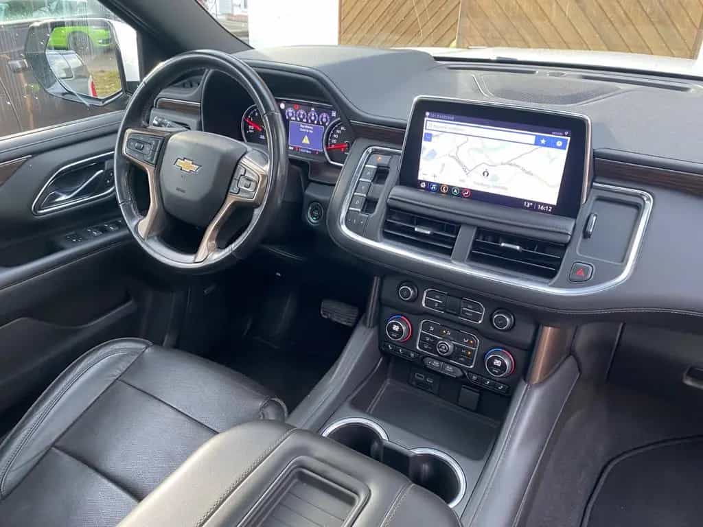 Chevrolet Suburban High Country 6,2l deutsche Ez/ 1. Hand 12/2021-photo-11