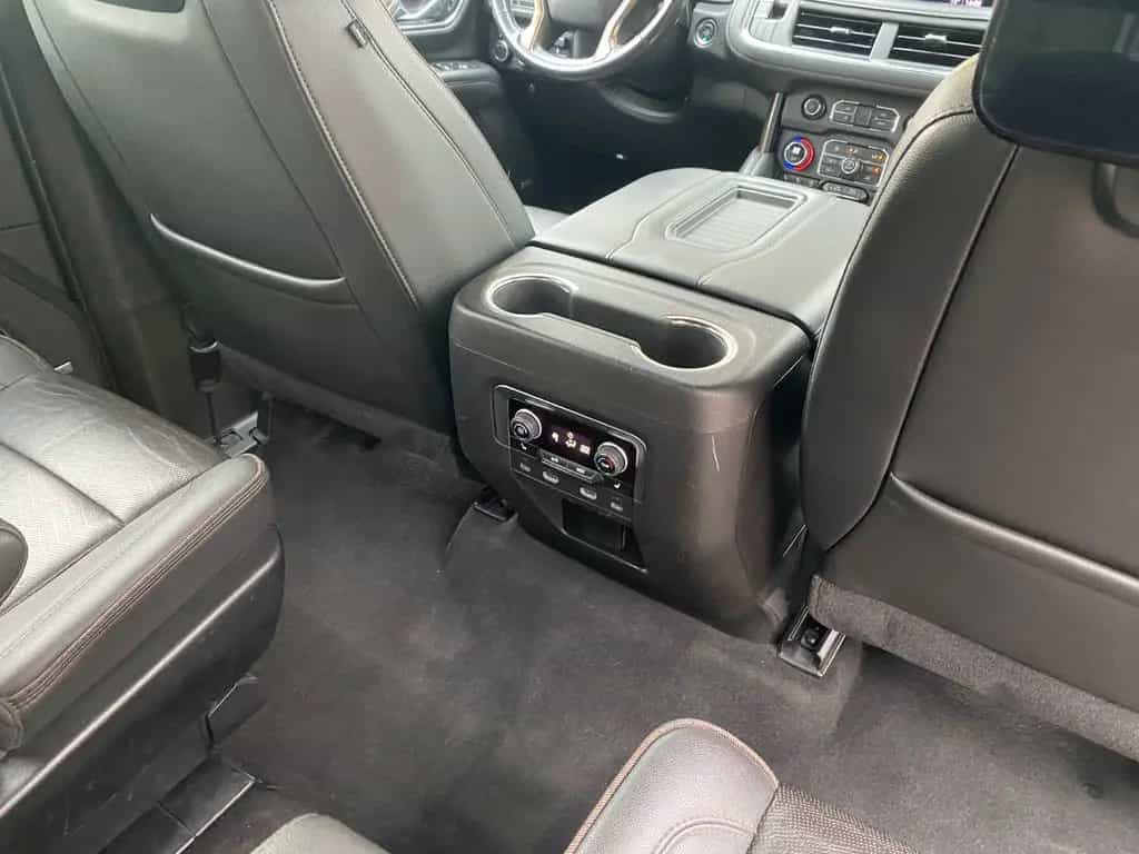 Chevrolet Suburban High Country 6,2l deutsche Ez/ 1. Hand 12/2021-photo-14