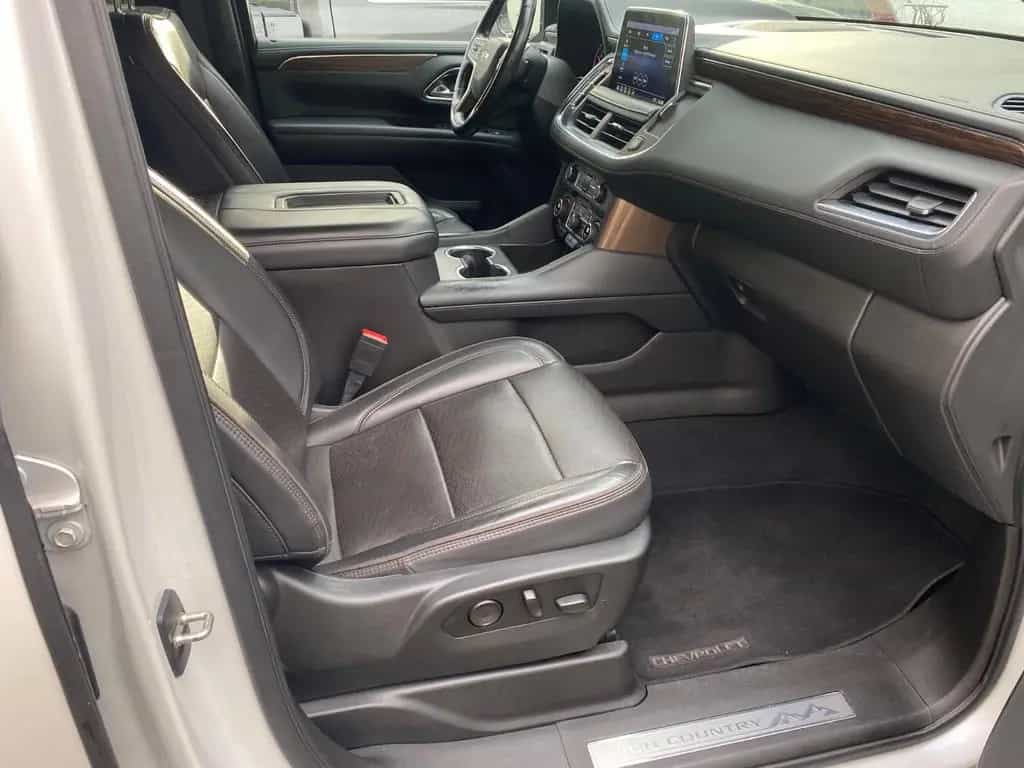 Chevrolet Suburban High Country 6,2l deutsche Ez/ 1. Hand 12/2021-photo-16