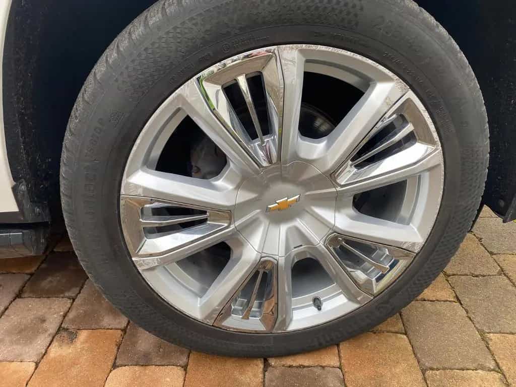 Chevrolet Suburban High Country 6,2l deutsche Ez/ 1. Hand 12/2021-photo-21