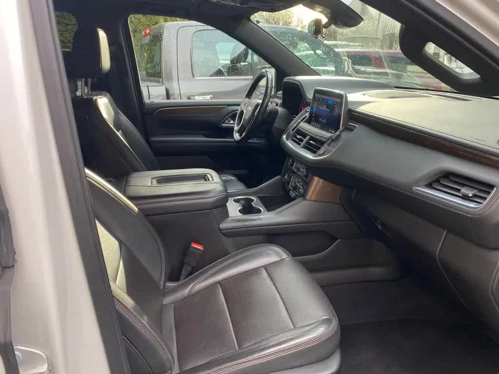 Chevrolet Suburban High Country 6,2l deutsche Ez/ 1. Hand 12/2021-photo-24