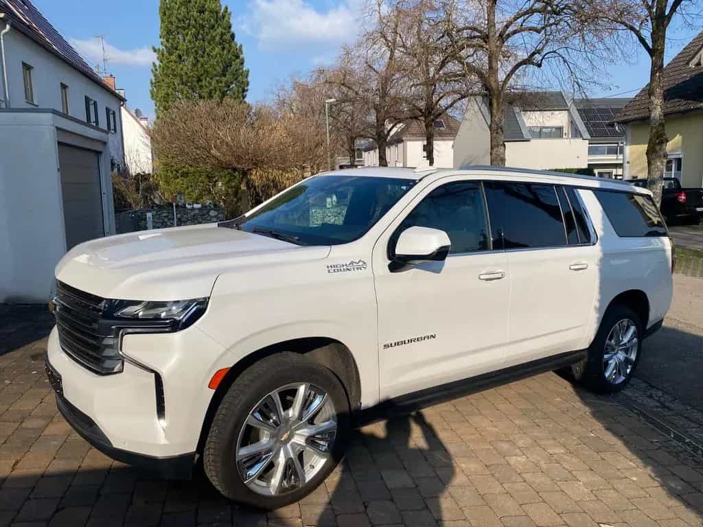 Chevrolet Suburban High Country 6,2l deutsche Ez/ 1. Hand 12/2021-photo-5