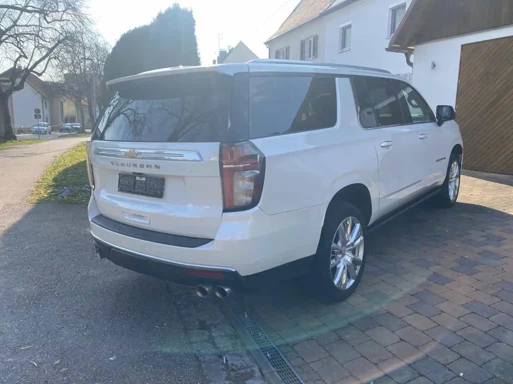 Chevrolet Suburban High Country 6,2l deutsche Ez/ 1. Hand 12/2021-photo-8