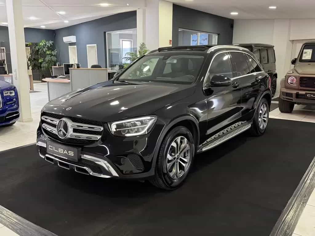 Mercedes-Benz GLC 220 d 9G 4M *PANO*LED*SHZ*CARPLAY*1.HAND* 02/2020-photo-1