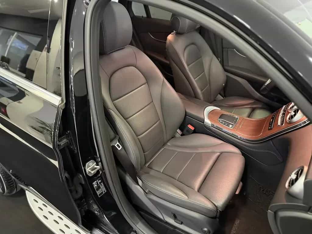 Mercedes-Benz GLC 220 d 9G 4M *PANO*LED*SHZ*CARPLAY*1.HAND* 02/2020-photo-29