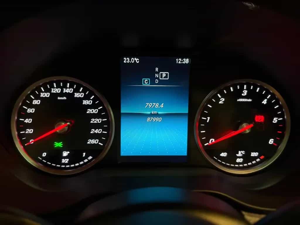 Mercedes-Benz GLC 220 d 9G 4M *PANO*LED*SHZ*CARPLAY*1.HAND* 02/2020-photo-32