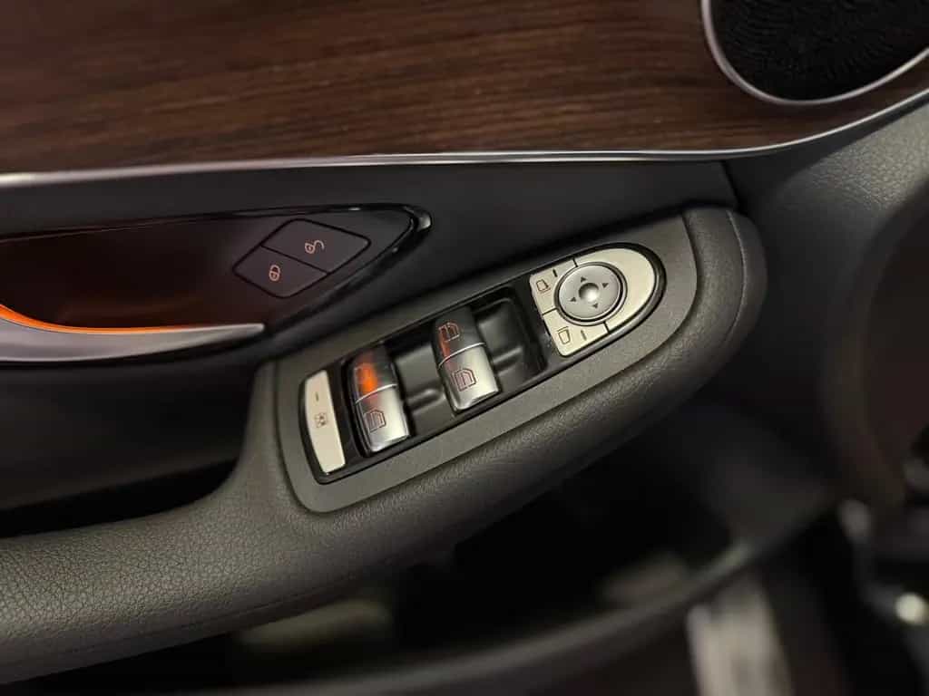 Mercedes-Benz GLC 220 d 9G 4M *PANO*LED*SHZ*CARPLAY*1.HAND* 02/2020-photo-9