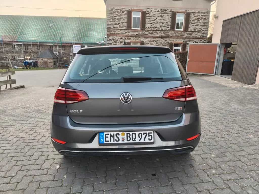 Volkswagen VW Golf 1.4 TSI 125 PS - 1. Hand, unfallfrei 10/2017-photo-4