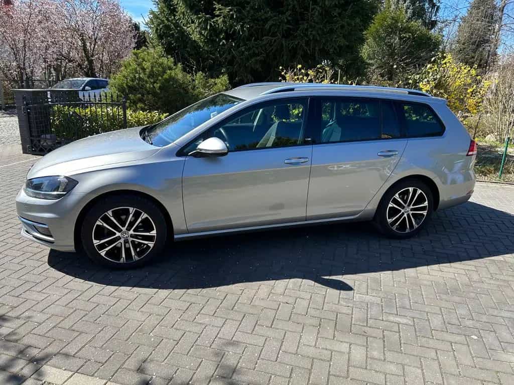 Volkswagen Golf 1.5 TSI ACT Sound Variant Sound 10/2017-photo-1