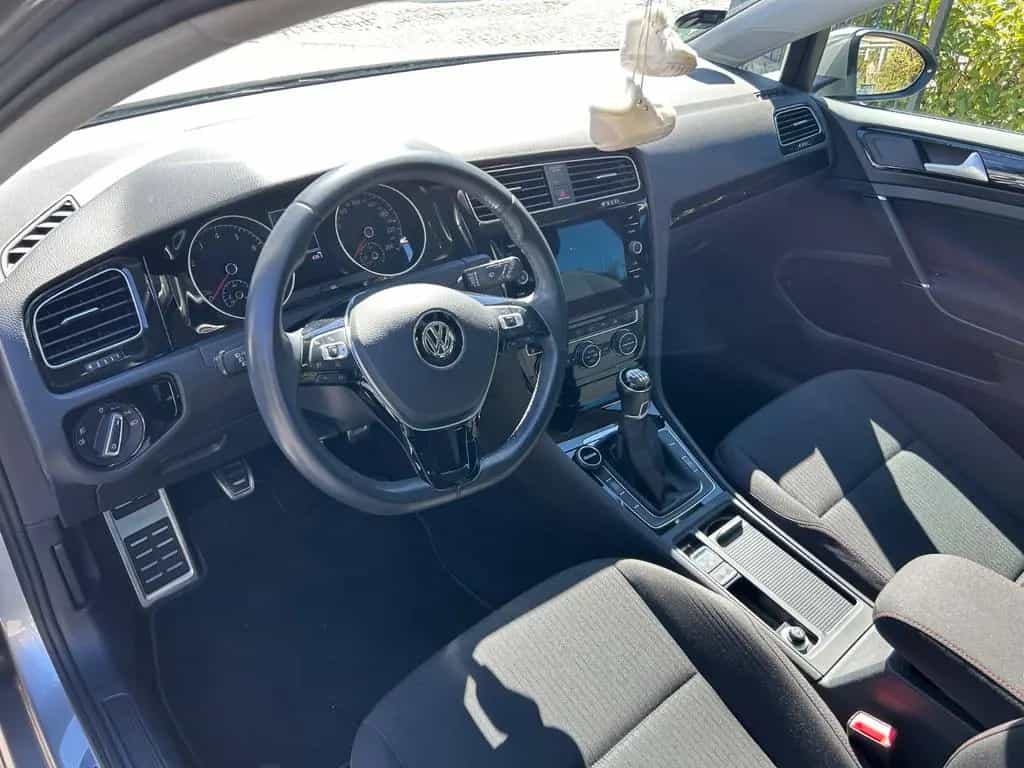 Volkswagen Golf 1.5 TSI ACT Sound Variant Sound 10/2017-photo-6