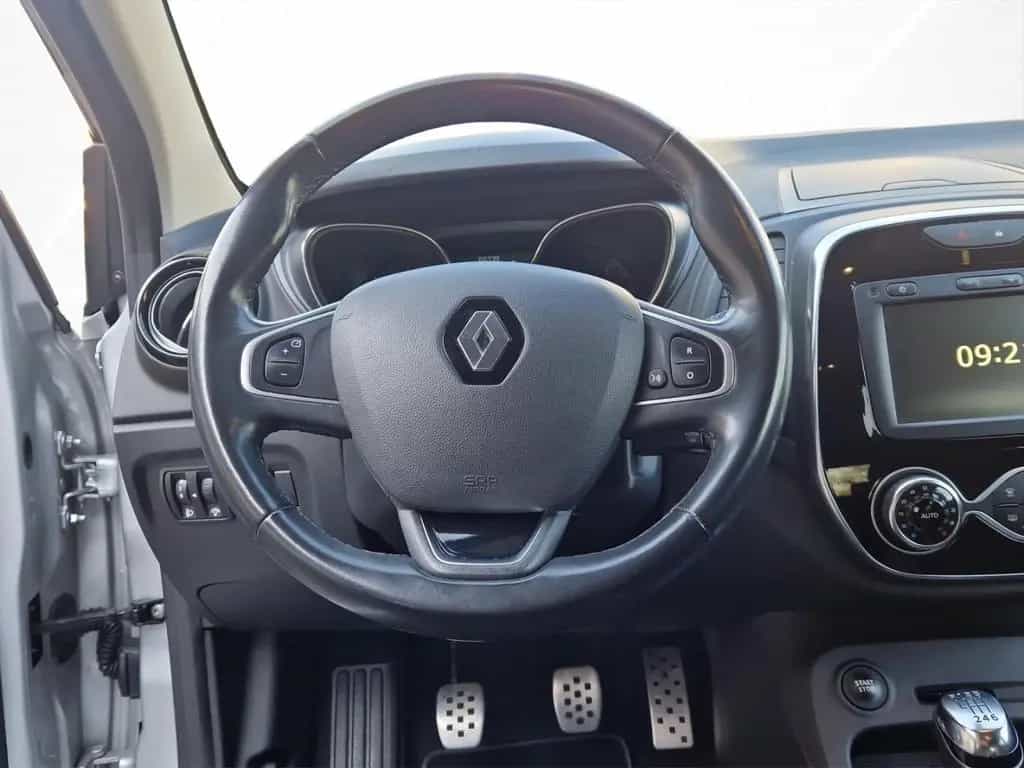 Renault Captur 1.3 TCe 130 Collection Navi LED Klimaauto 05/2019-photo-9