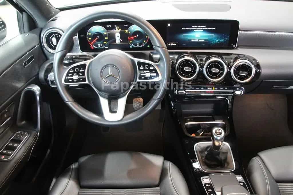 Mercedes-Benz A-Class 200 *WIDESCREEN*LED*NAVI*PDC*MBUX*SPUR* 06/2018-photo-13