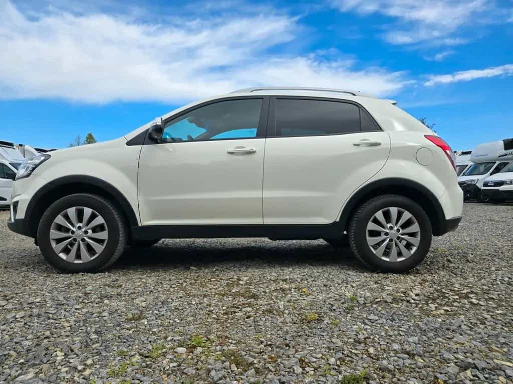 Ssangyong Korando 2.0 e-XGi 200 Crystal 2WD 01/2017-photo-1