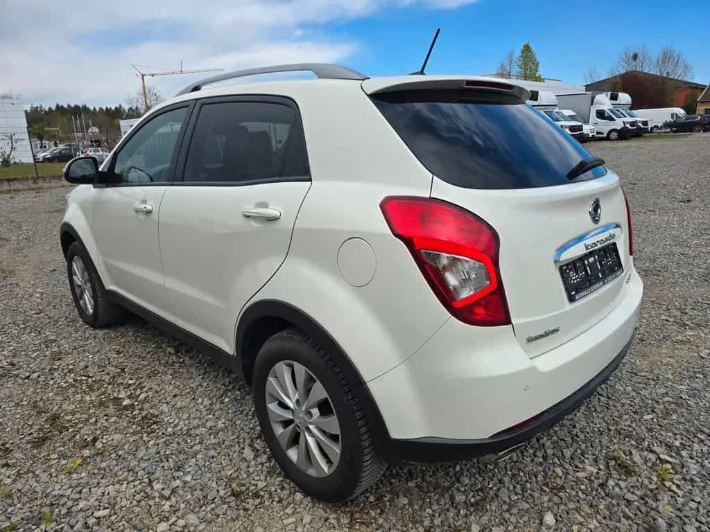 Ssangyong Korando 2.0 e-XGi 200 Crystal 2WD 01/2017-photo-6