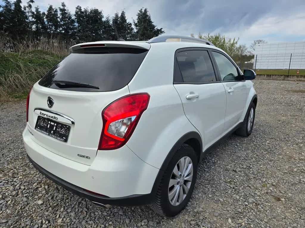 Ssangyong Korando 2.0 e-XGi 200 Crystal 2WD 01/2017-photo-8