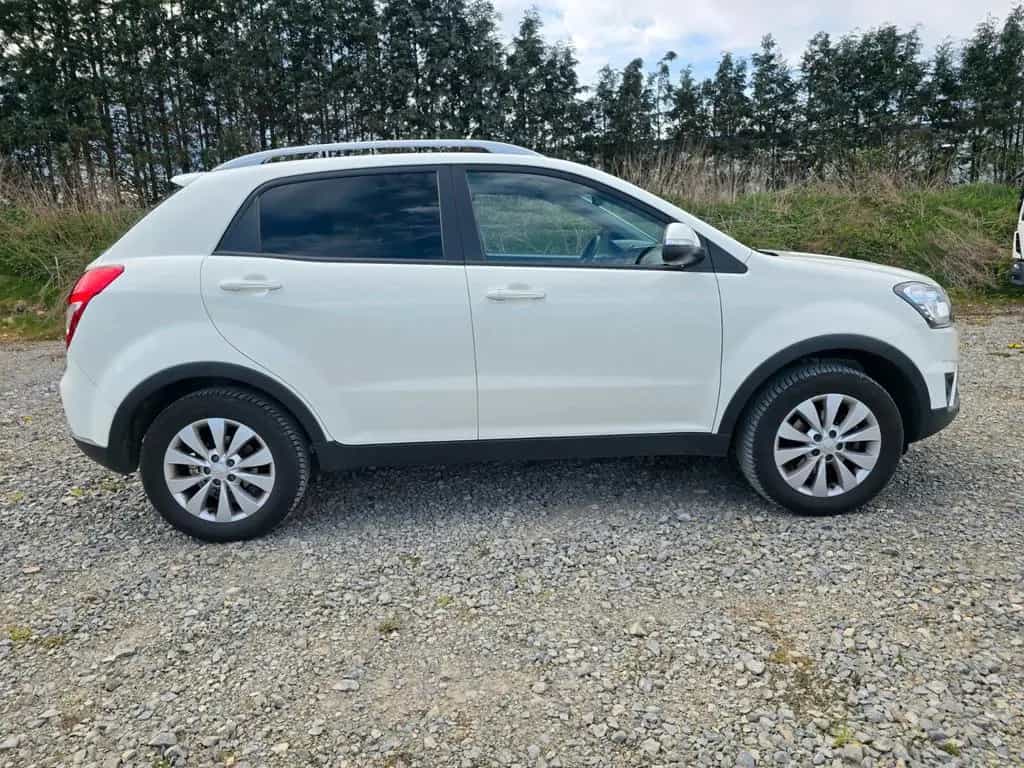 Ssangyong Korando 2.0 e-XGi 200 Crystal 2WD 01/2017-photo-9