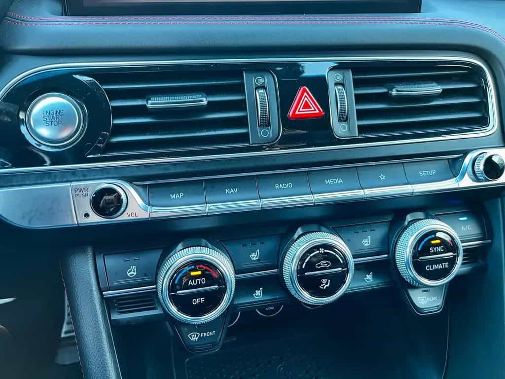 Genesis G70 2.0 T-GDI KAT 08/2022-photo-10