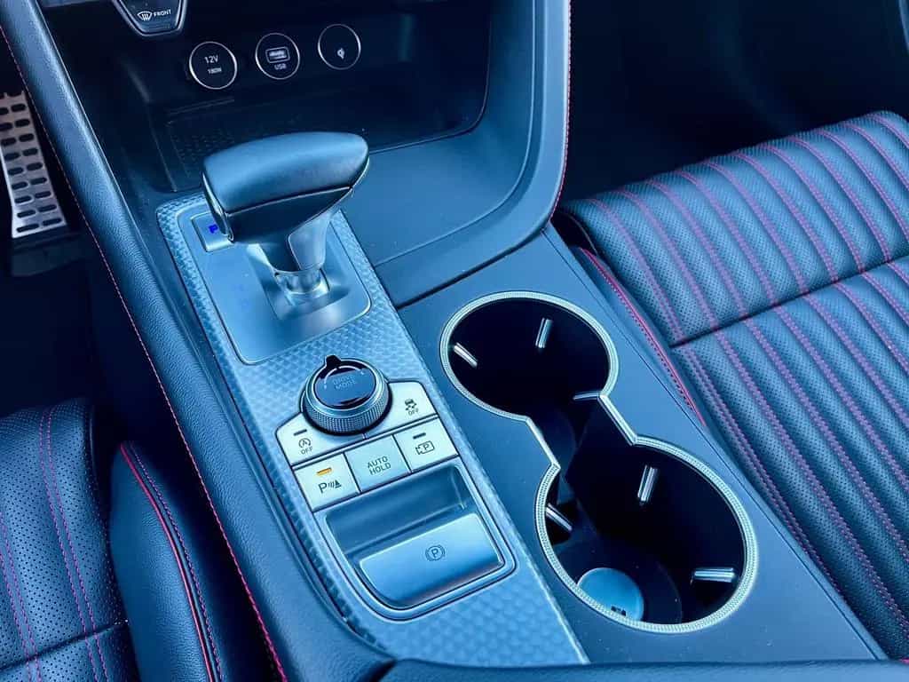 Genesis G70 2.0 T-GDI KAT 08/2022-photo-11