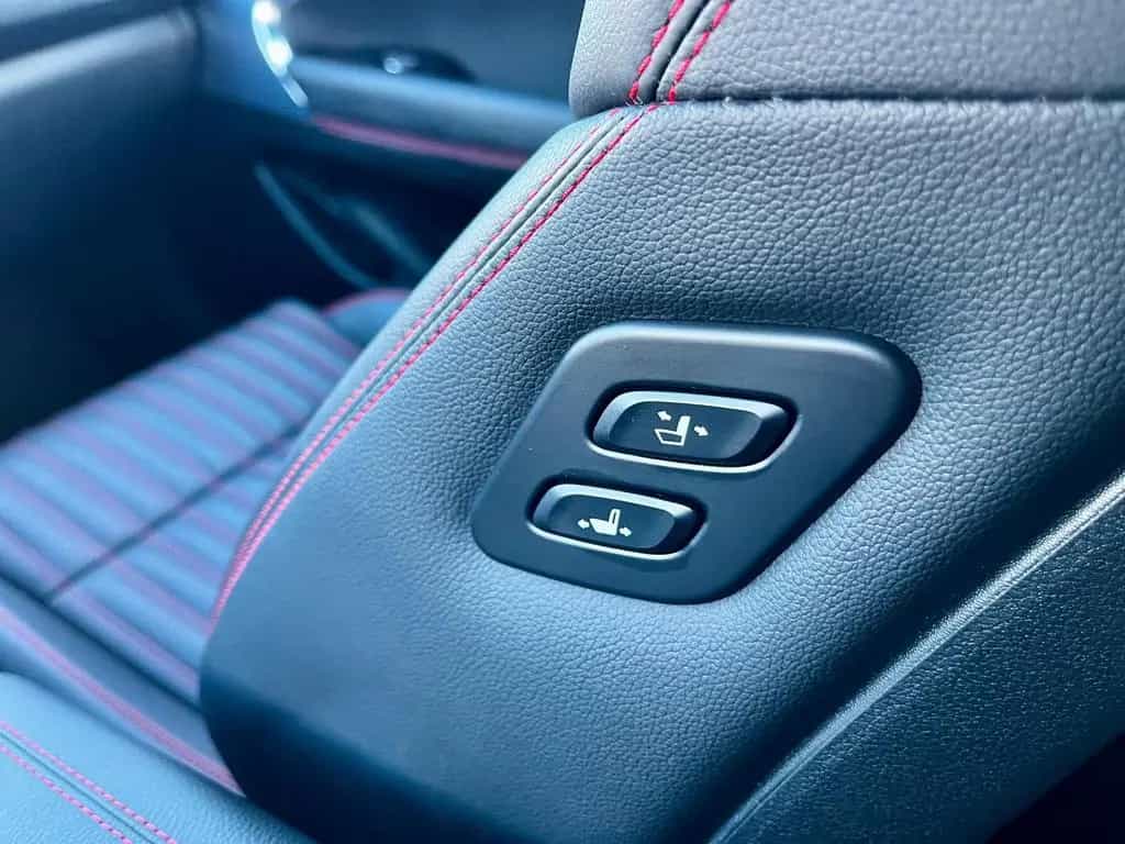 Genesis G70 2.0 T-GDI KAT 08/2022-photo-21
