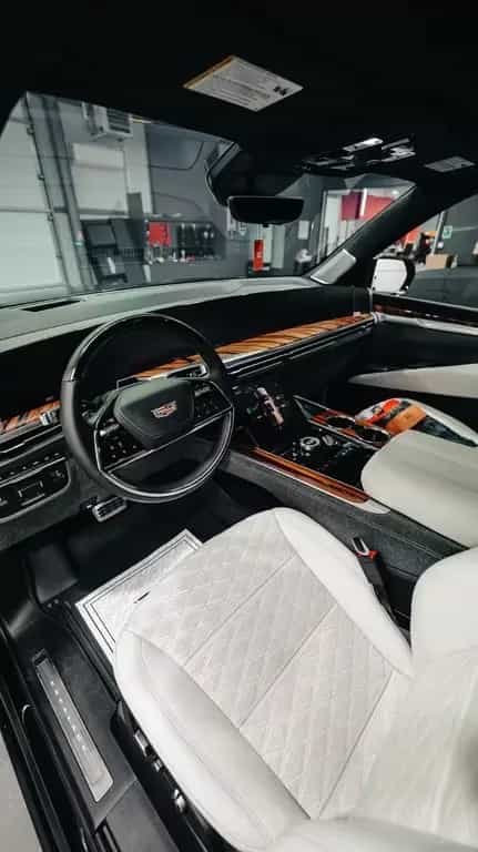 Cadillac Escalade 4WD Sport Platinum 07/2025-photo-6