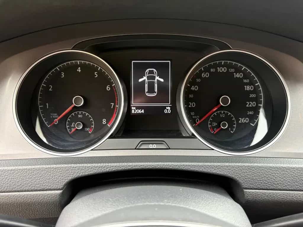 Volkswagen Golf 1.4 TSI 92kW BMT LOUNGE LOUNGE 02/2015-photo-10