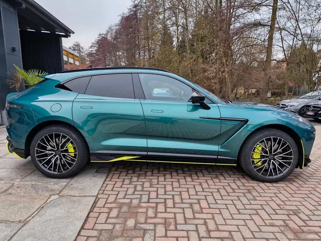 Aston Martin DBX707 1.Hand 8-Fach Carbon Panorama 10/2023-photo-3
