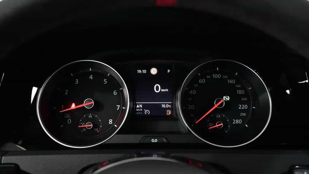 Volkswagen Golf GTI Clubsport BMT*SCHALE*ACC*NAVI* 05/2016-photo-19
