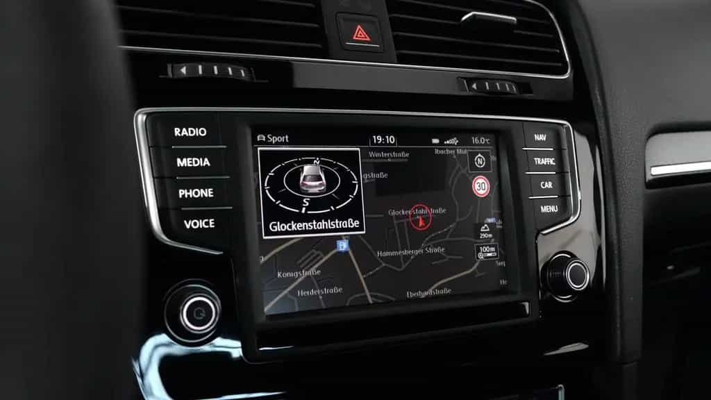 Volkswagen Golf GTI Clubsport BMT*SCHALE*ACC*NAVI* 05/2016-photo-20