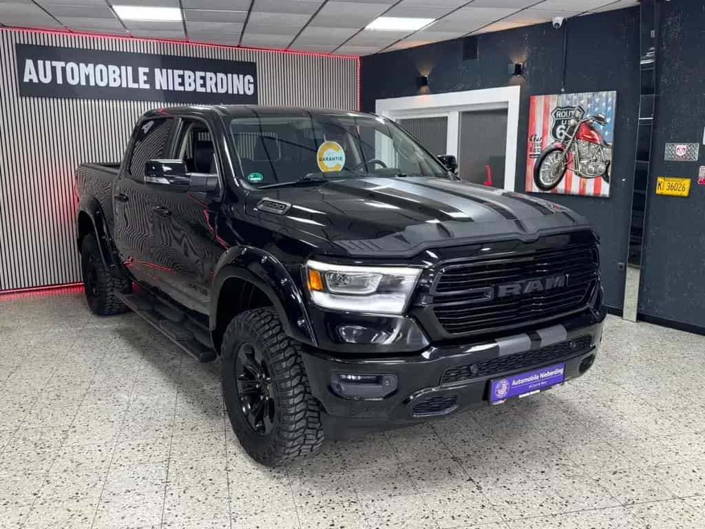 Dodge RAM 5.7 V8 HEMI 4X4 Laramie / CrewCab / Offroad 09/2020-photo-0